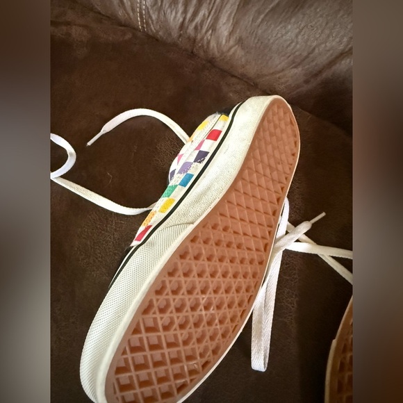 VANS Rainbow Checkerboard Old Skool Sneakers Women’s Size 6 Colorful - Picture 5 of 6